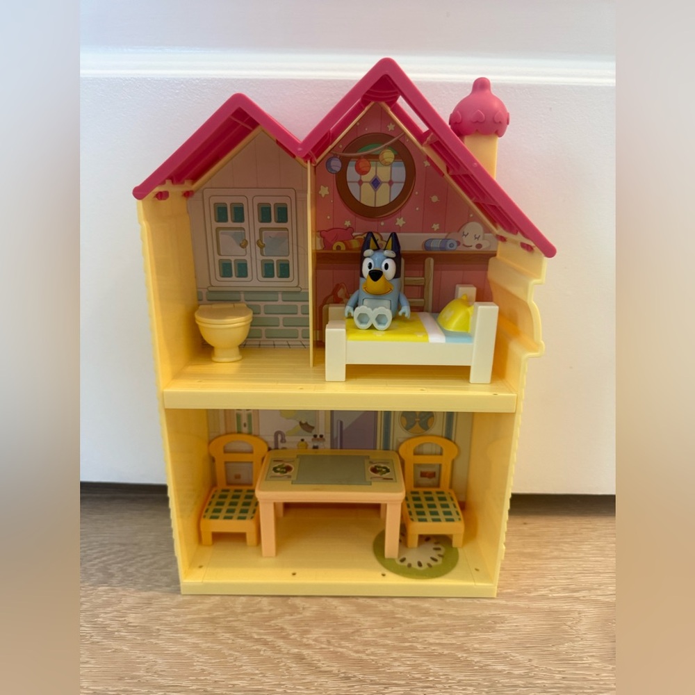 Bluey’s mini house playset